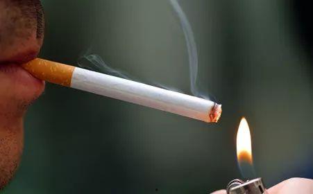 一看就不是抽烟的料,一看就不是抽烟的料，揭秘烟民与非烟民的外貌特征